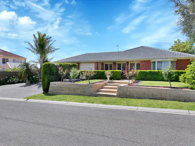 3 KATHERINE CRESCENT, Craigmore SA 5114