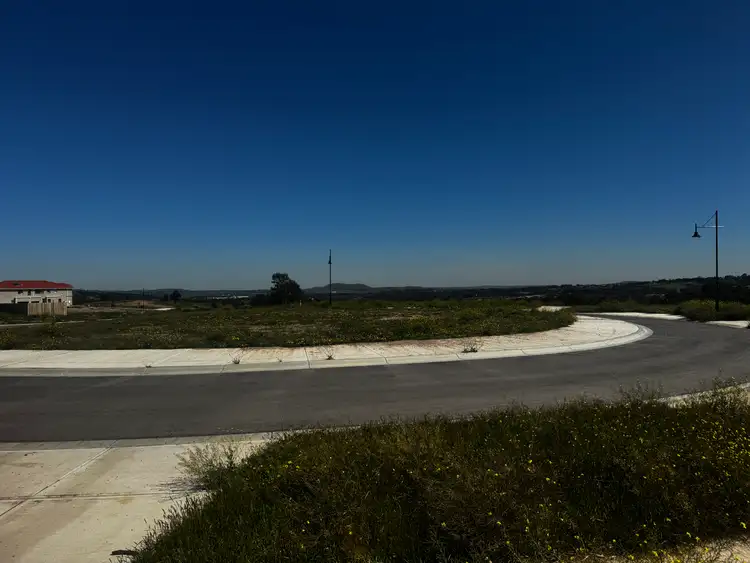 5 Tienilo Close, Hidden Valley VIC 3756