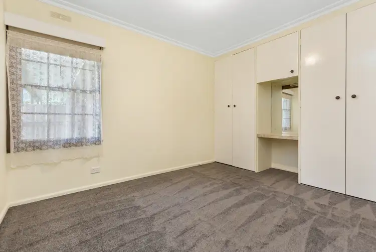 Sixth view of Homely unit listing, 1/6 MAPLE STREET, Golden Square VIC 3555