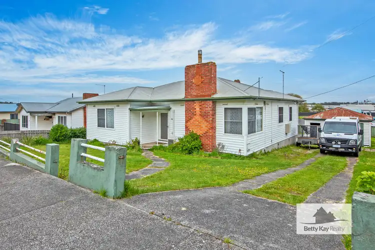 34 Emmett Street, Smithton TAS 7330