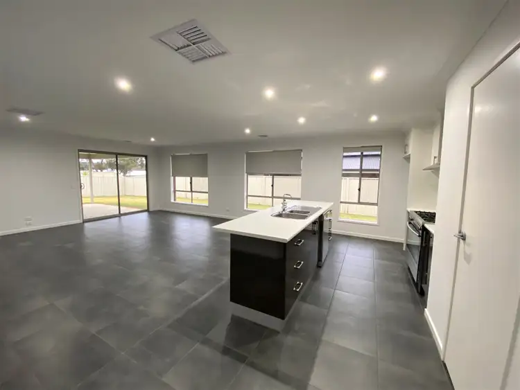 Fourth view of Homely house listing, 7 Baxter Court, Lavington NSW 2641