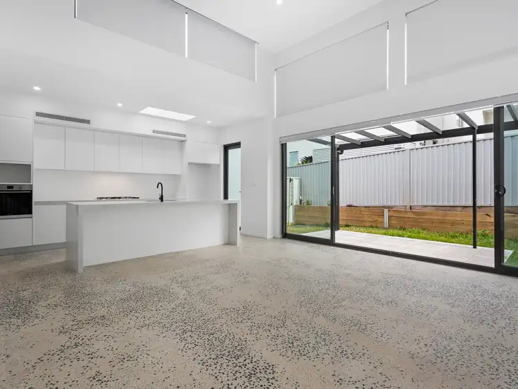 2/11 Dudley Avenue, Caringbah South NSW 2229