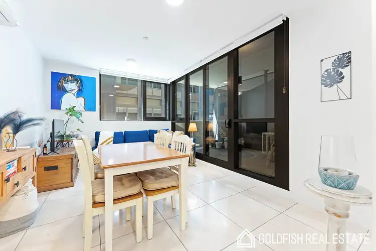 207/12 Queens Road, Melbourne VIC 3004