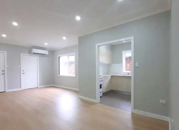 1/111 Pendle Way, Pendle Hill NSW 2145