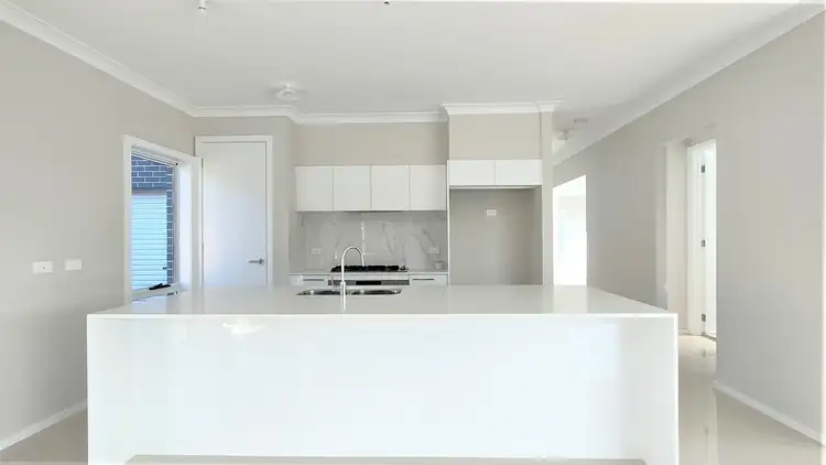 83 PLEASANT CIRCUIT, Gledswood Hills NSW 2557