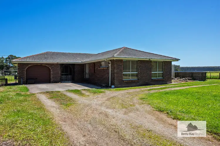 404 Roger River Road