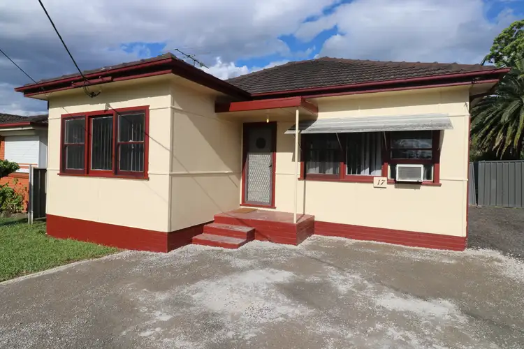 17 Crawford Road, Doonside NSW 2767