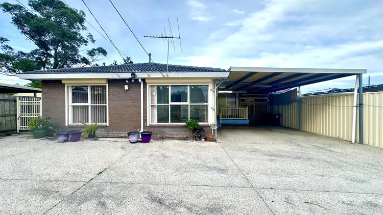 1 Scotsmore Road