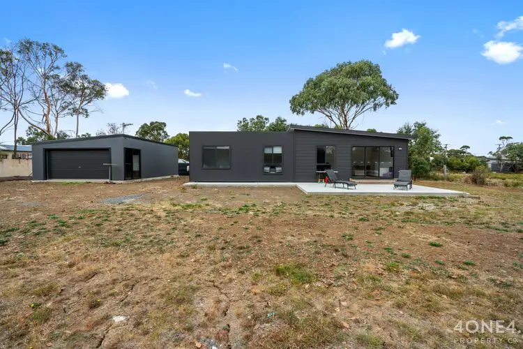 24 Gellibrand St
