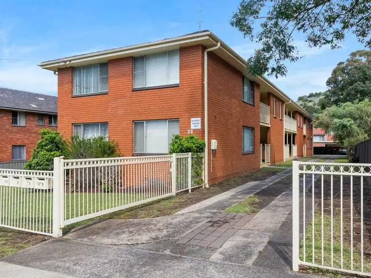 23 Underwood St