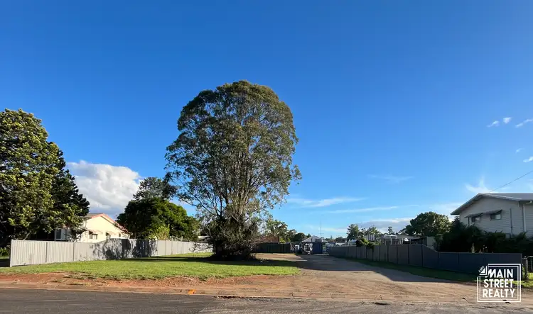 7 Douglas Street