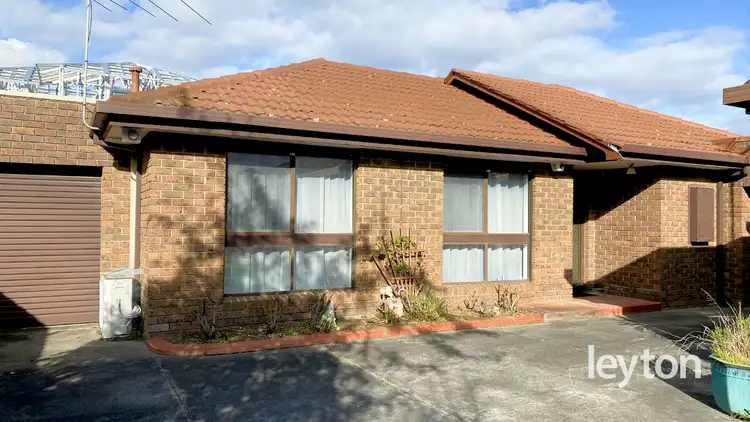 87 Buckley St