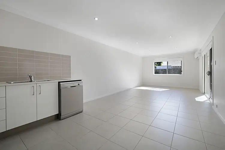 34 Carlin St
