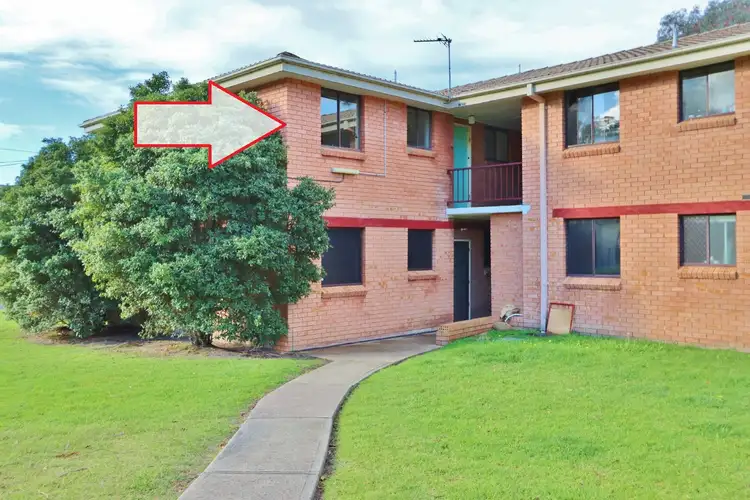 2 Lakeside Drive