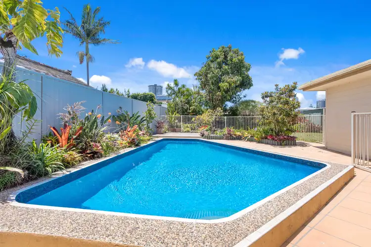 12 Warrina Crescent