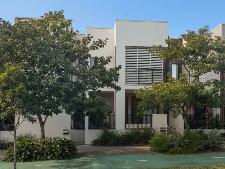 12 Plaza Place