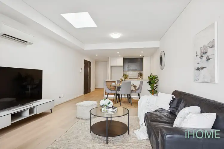 16 SAVONA DRIVE