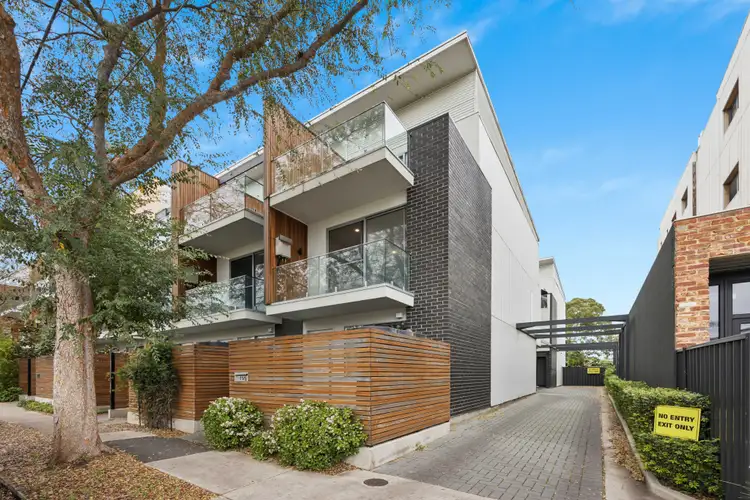 5 Allan Street