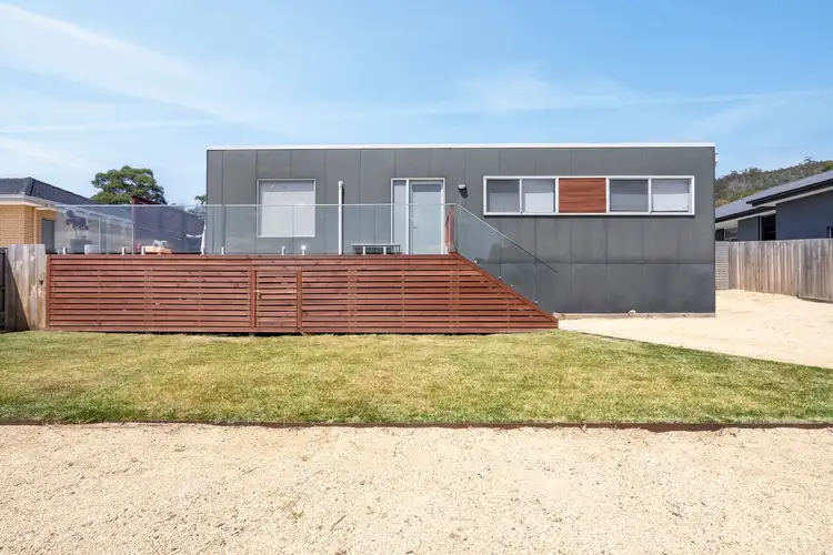 32 Camrise Drive