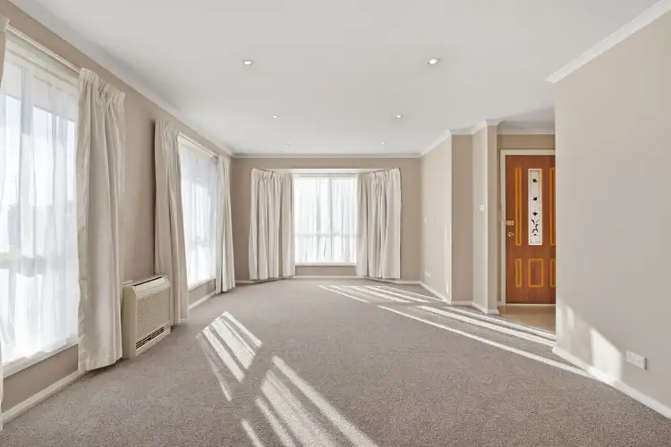 3 Southview Cres