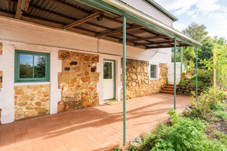 12B Drummond St