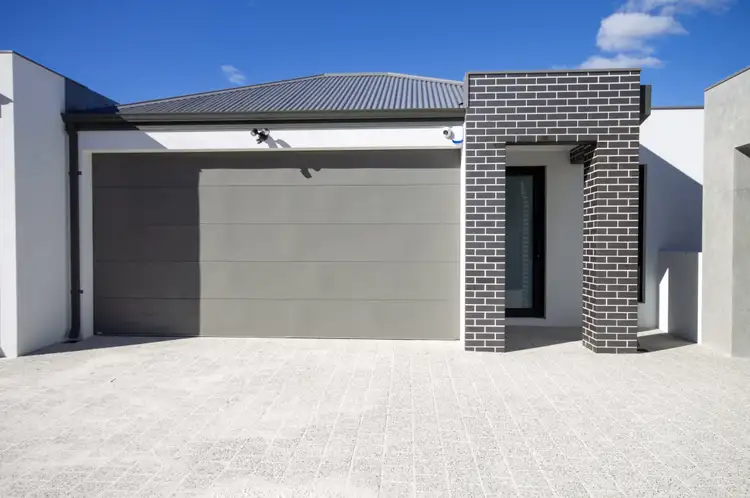 43B Currong Way
