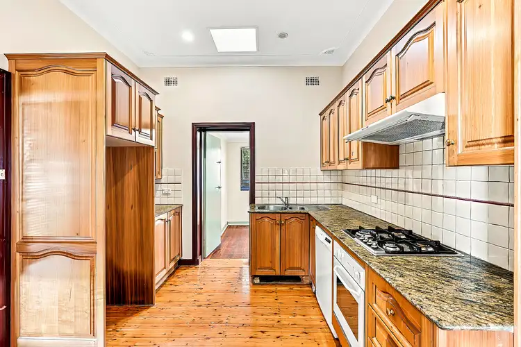 11 Canberra Ave, St Leonards NSW 2065