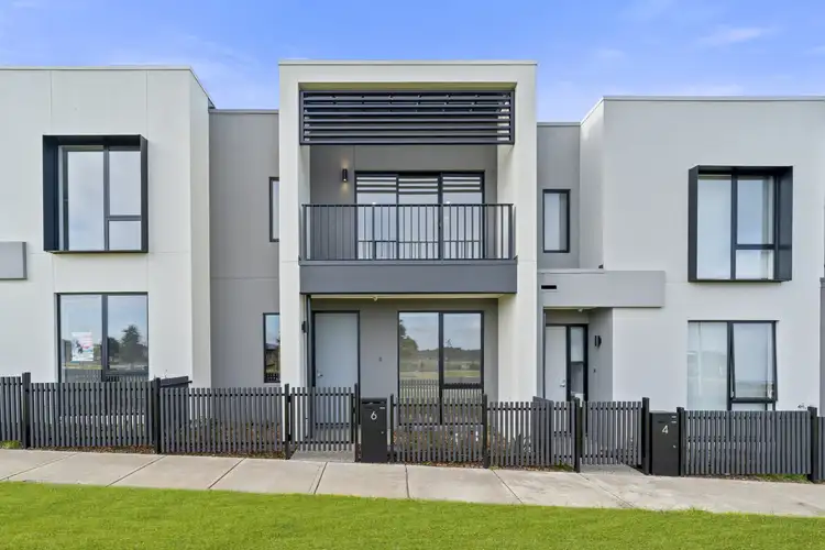 6 Lucan Walk