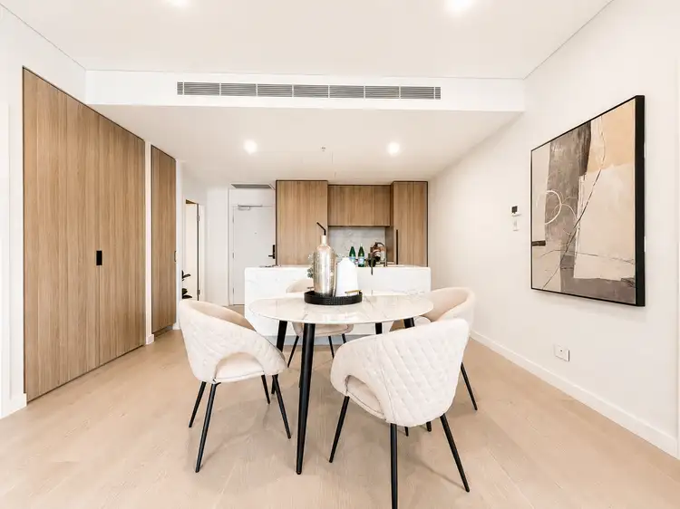 82 Waterloo Rd