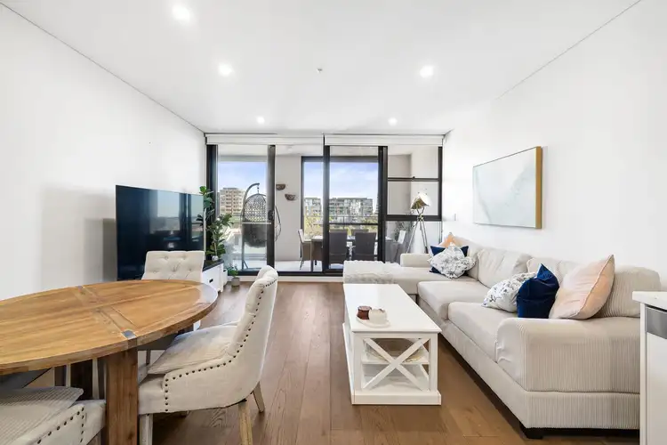 6 Kingsborough Way