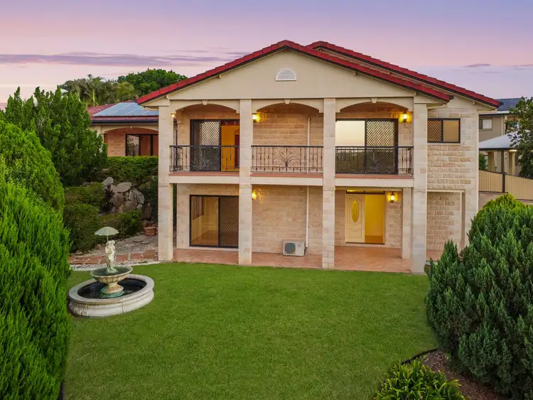 6 Borumba Court