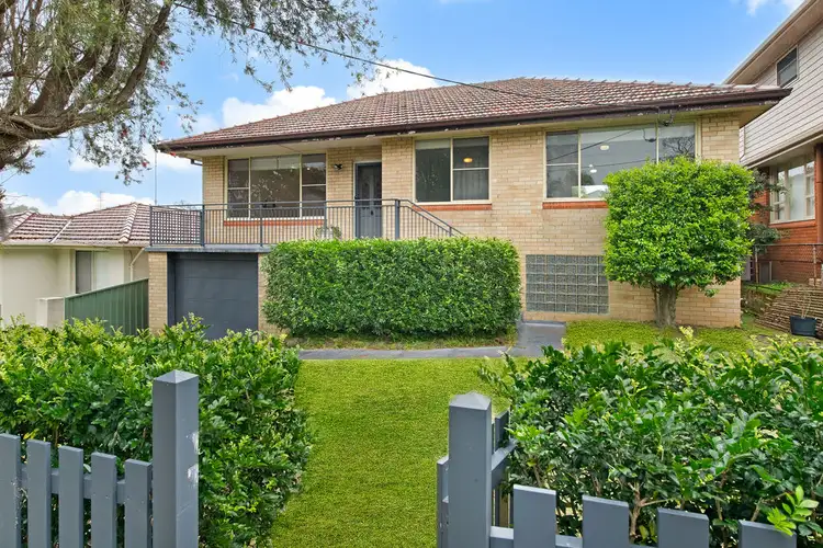 9 Amaroo St