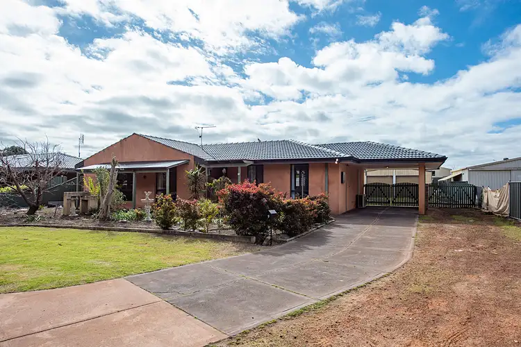 9 Langridge Pl, West Busselton WA 6280