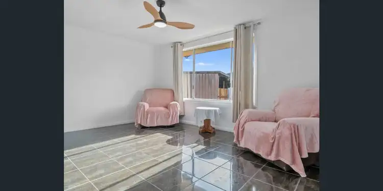18 Lialeeta Cres