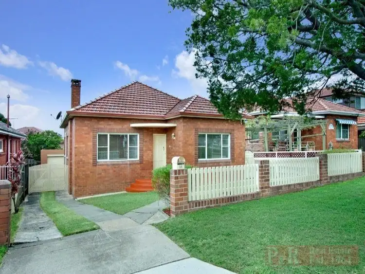 24 Midlothian Ave, Beverly Hills NSW 2209
