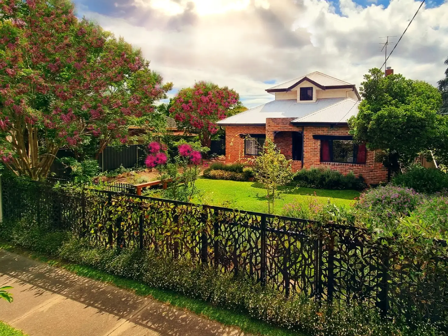 Main view of Homely house listing, 33 Graham Avenue, Wangaratta VIC 3677