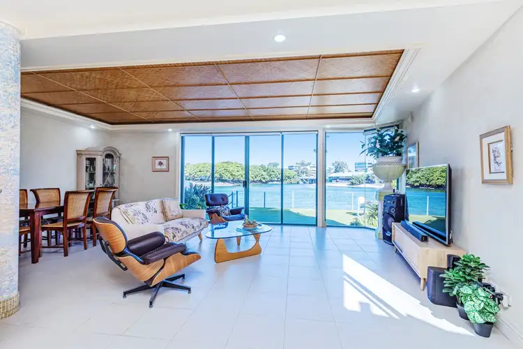 1/197 Stanhill Drive, Surfers Paradise QLD 4217
