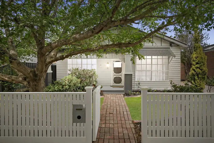 5 Avoca Crescent, Pascoe Vale VIC 3044