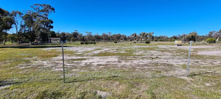 16 Phillip Street, Pingelly WA 6308