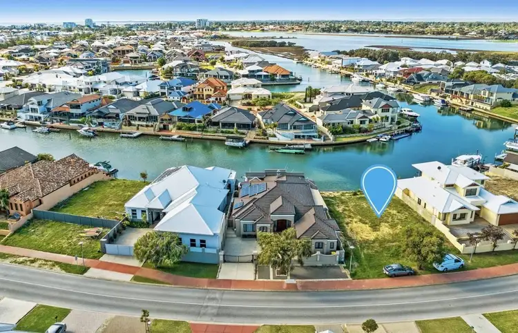 18 Leisure Way, Halls Head WA 6210