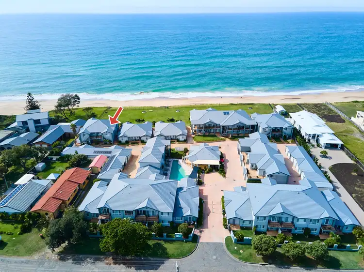Main view of Homely unit listing, 2/32 Lewis St, Old Bar NSW 2430