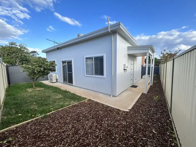 6A Valentine Place, Rosemeadow NSW 2560
