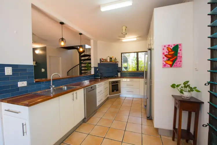 Third view of Homely townhouse listing, 1/16 Hinkler Crescent, Fannie Bay NT 820