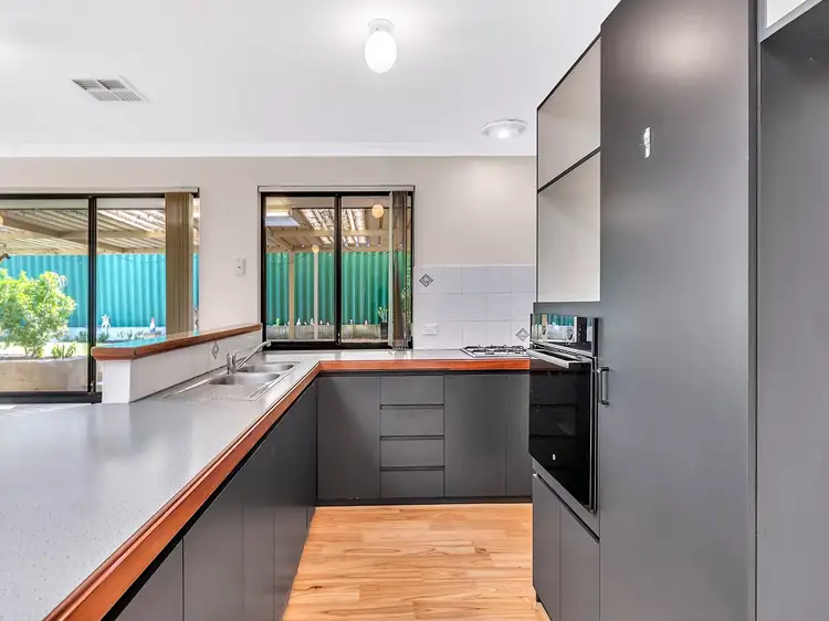 Fifth view of Homely house listing, 7 Woodview Retreat, Caversham WA 6055