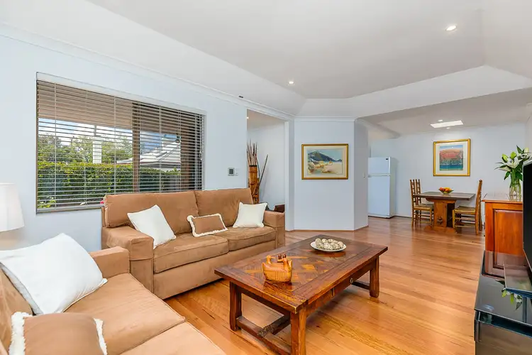 2/25 Murray Avenue, Mosman Park WA 6012
