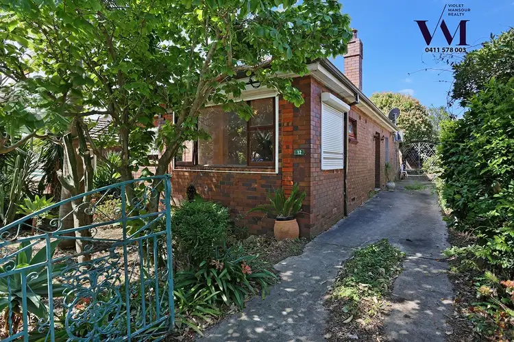 12 Caroline St, Kingsgrove NSW 2208