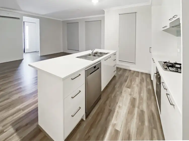 Fourth view of Homely townhouse listing, 4/95 Broadway, Bonbeach VIC 3196