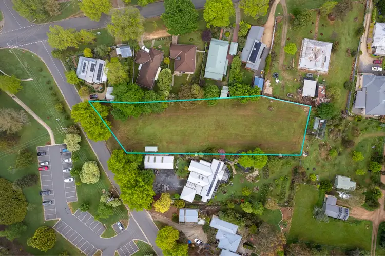 28 Gilchrist Avenue, Beechworth VIC 3747