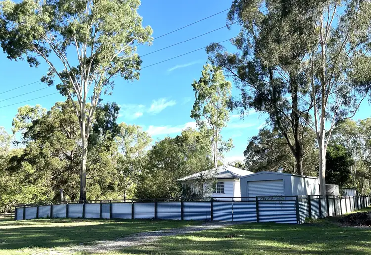 1 School Street, Moore QLD 4314