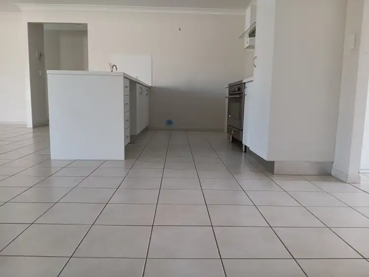 Fifth view of Homely house listing, 10 Sweetapple Drive, Miles QLD 4415